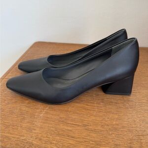 Franco Sarto Black Jesslyn Pumps - Size 6